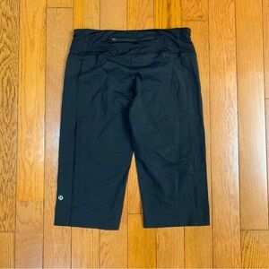 VTG Lululemon Capris Black Size 8